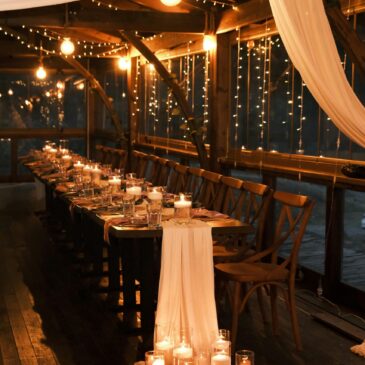 mariage table en bois, bougies